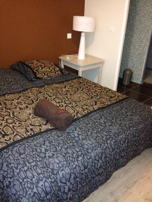 Appartements D'Hotes Santa Giulia นีออร์ ห้อง รูปภาพ